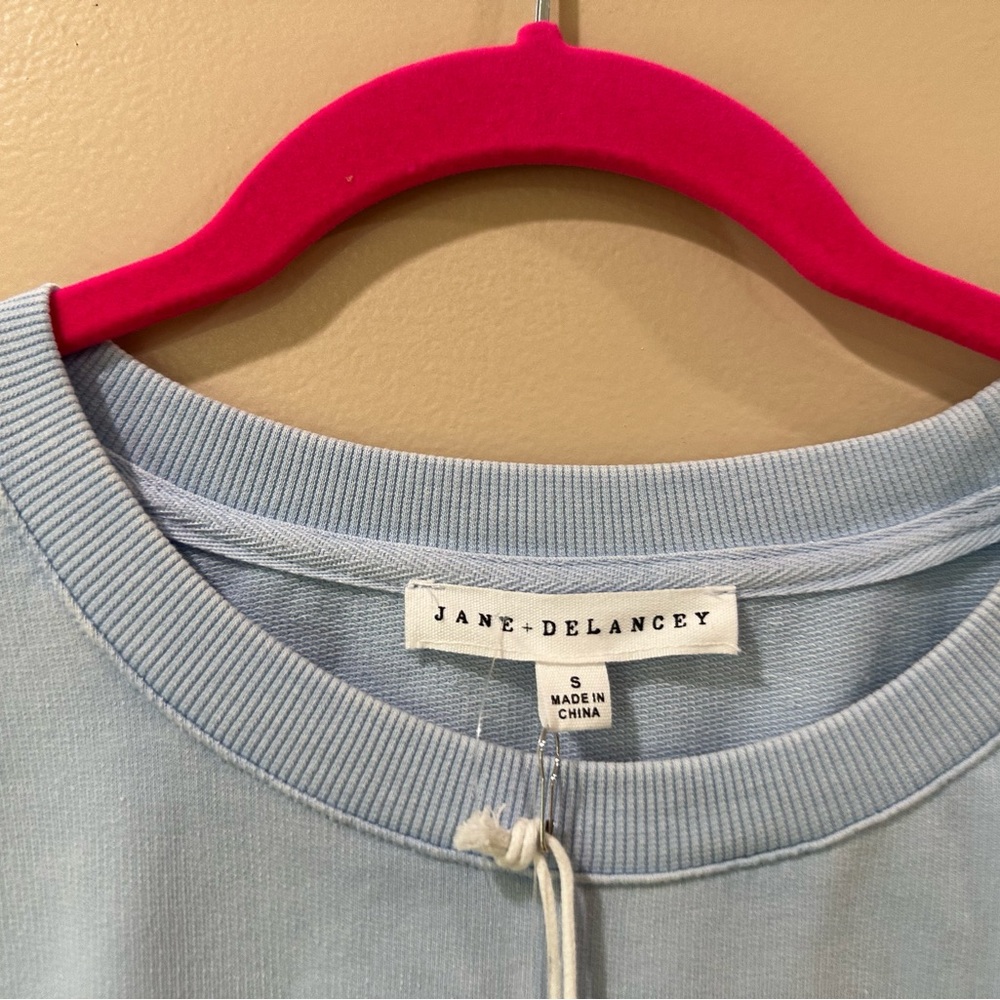 Jane And Delancey Washed Blue Eyelet Lace Sleeve Sweatshirt Tee Womens S NWT - Picture 4 of 6